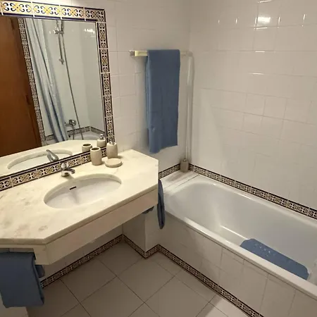 Authentic Apartment, 2 Lovely Private Balconies