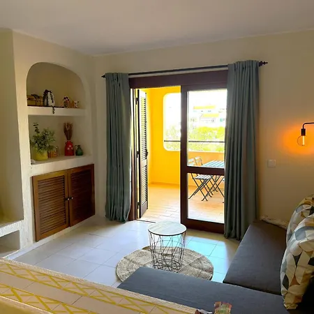 Authentic Apartment, 2 Lovely Private Balconies Albufeira